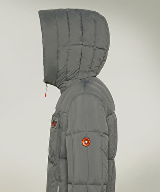 Quilted down jacket with hood | Dekker
