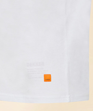 T-shirt with lettering on the bottom | Dekker