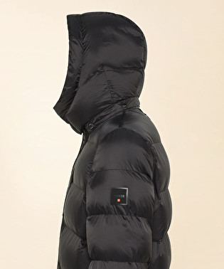 Down jacket with large quilted sections | Dekker